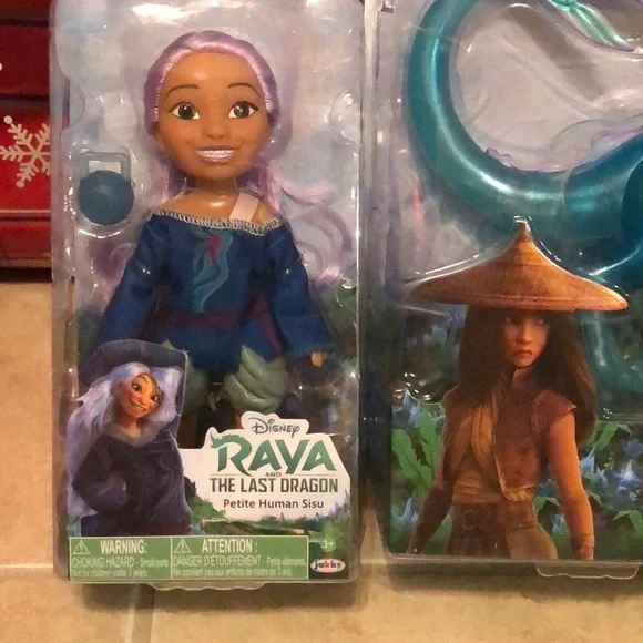 Disney Raya Gift Bundle - Picture 2 of 3